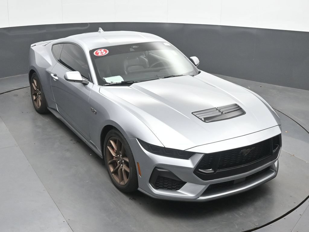 Used 2025 Ford Mustang GT Premium RWD image 36
