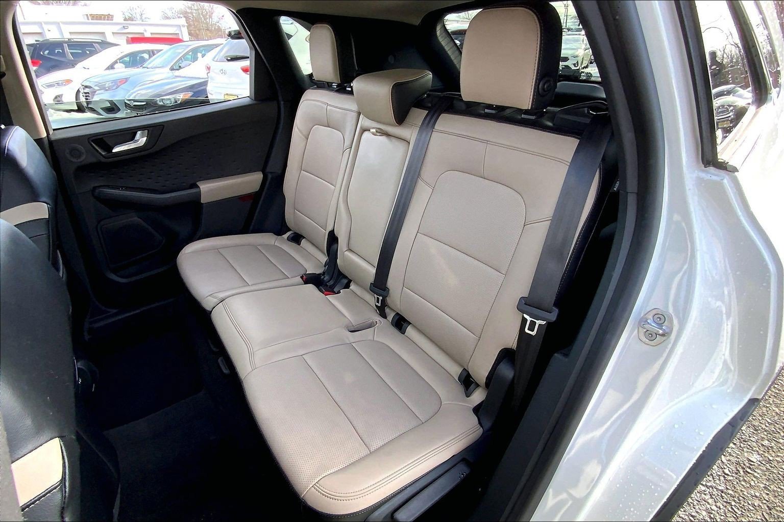 Used 2020 Ford Escape Titanium image 18