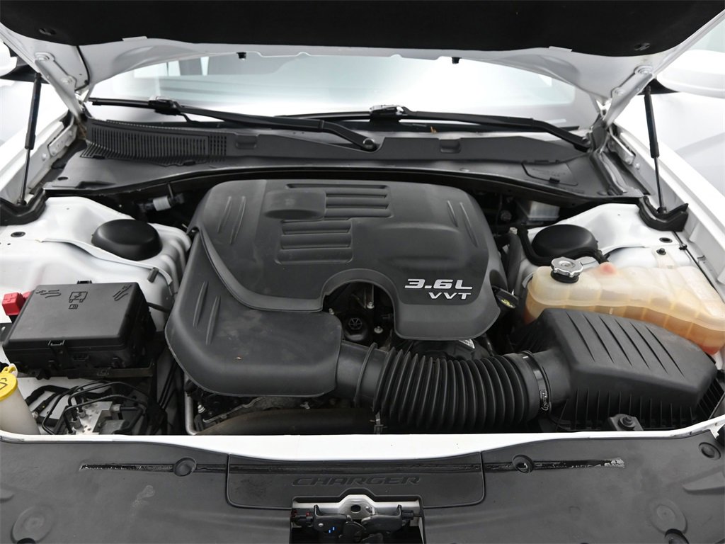 Used 2022 Dodge Charger SXT image 12