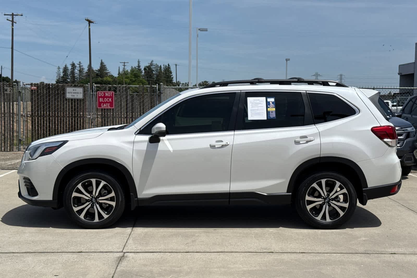 Used 2023 Subaru Forester Limited AWD/4WD image 6