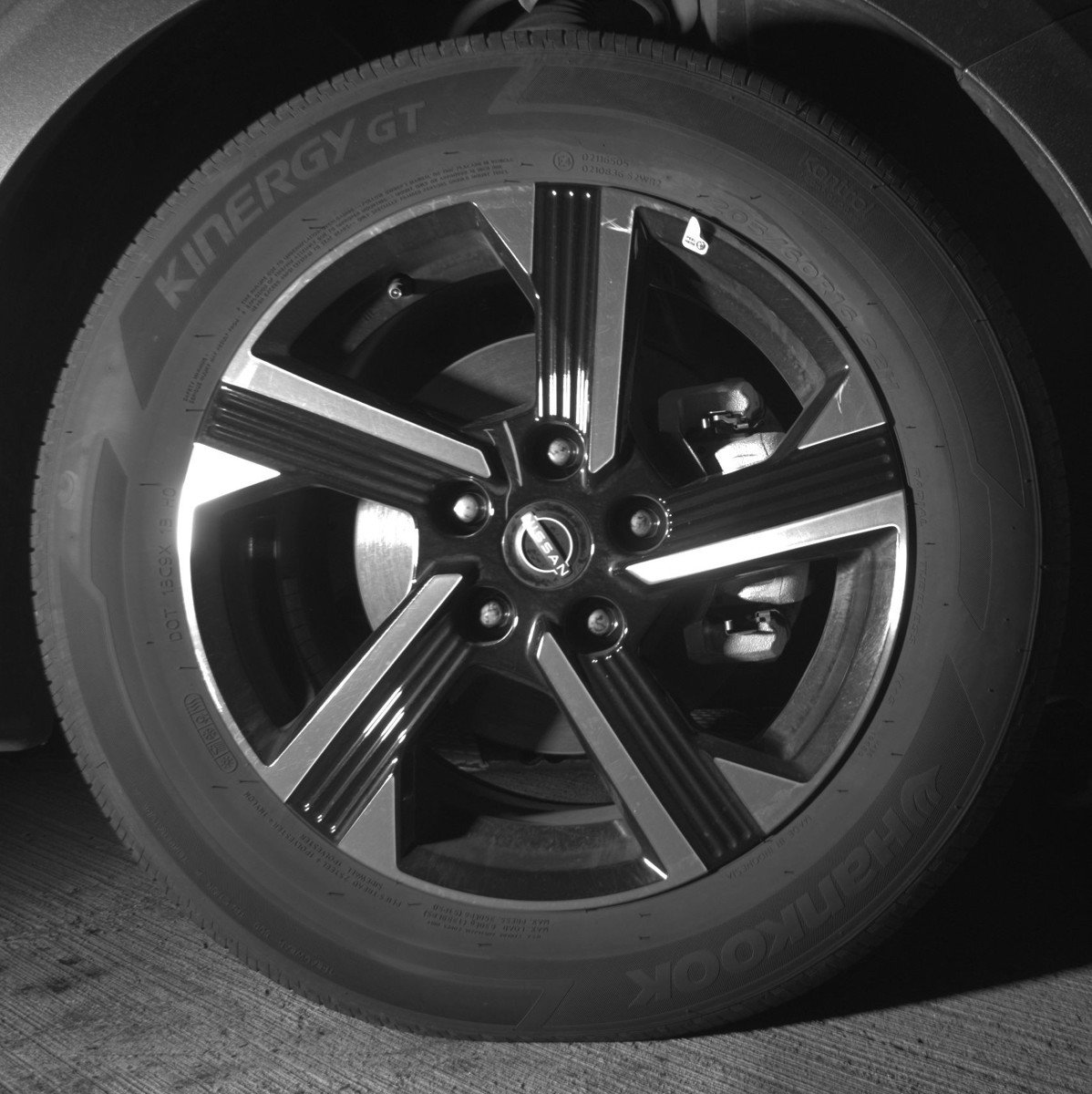 Used 2025 Nissan Sentra SV image 13