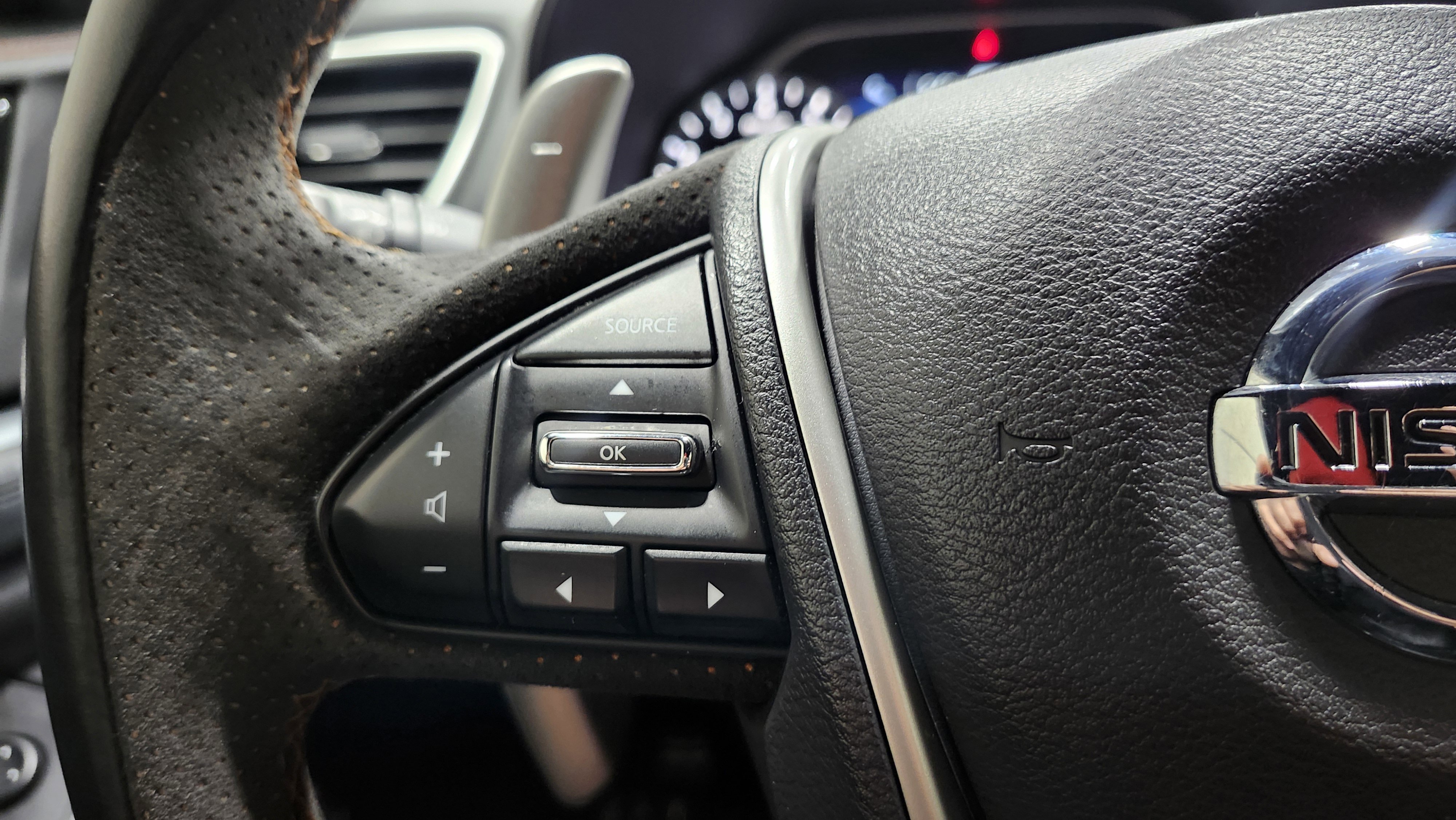 Used 2019 Nissan Maxima SR w/ Premium Package image 38