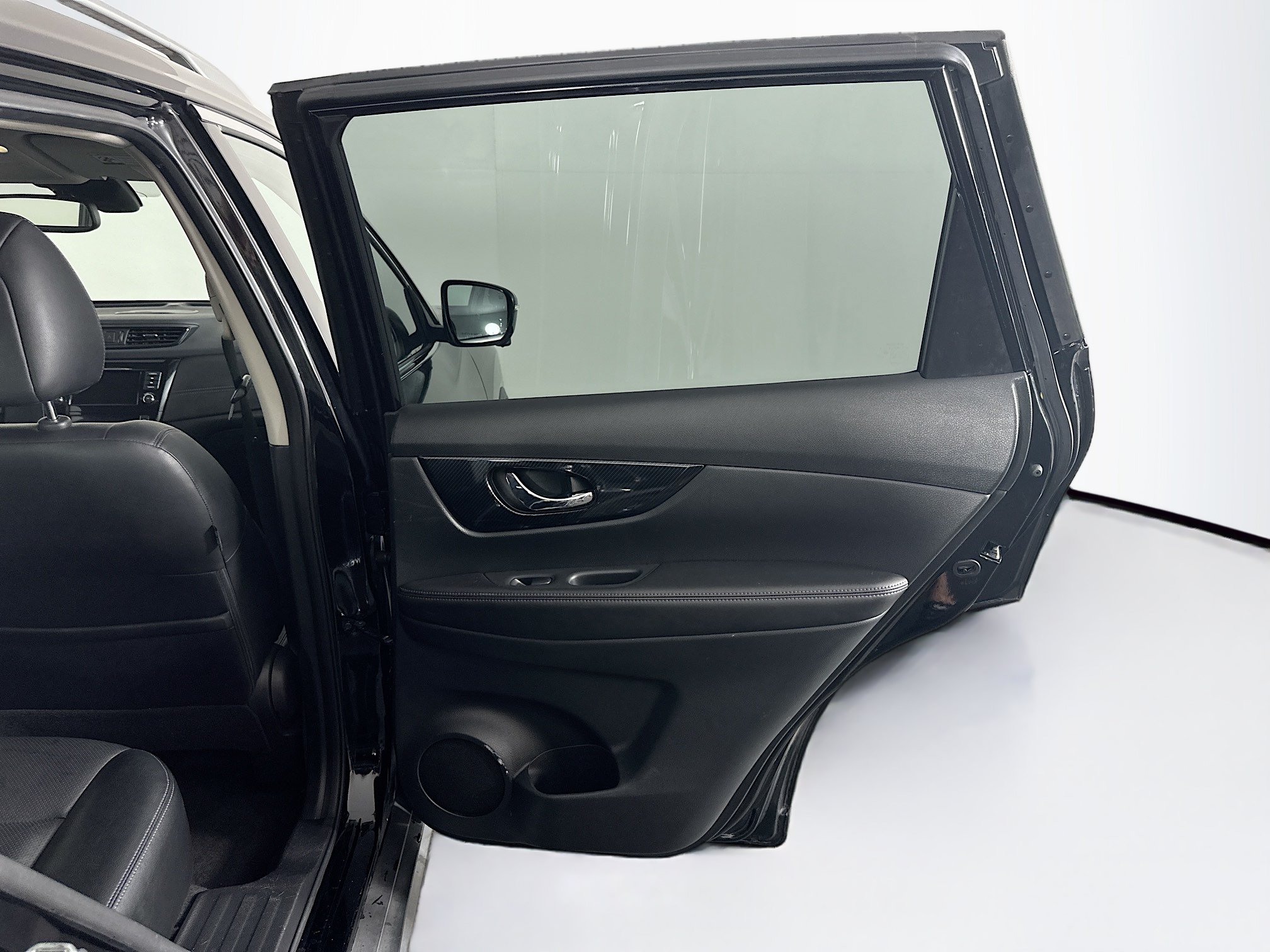 Used 2018 Nissan Rogue SL FWD image 28