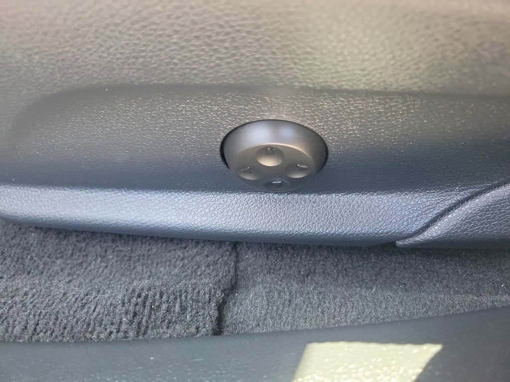 Used 2020 Mercedes-Benz C 300 Sedan image 19