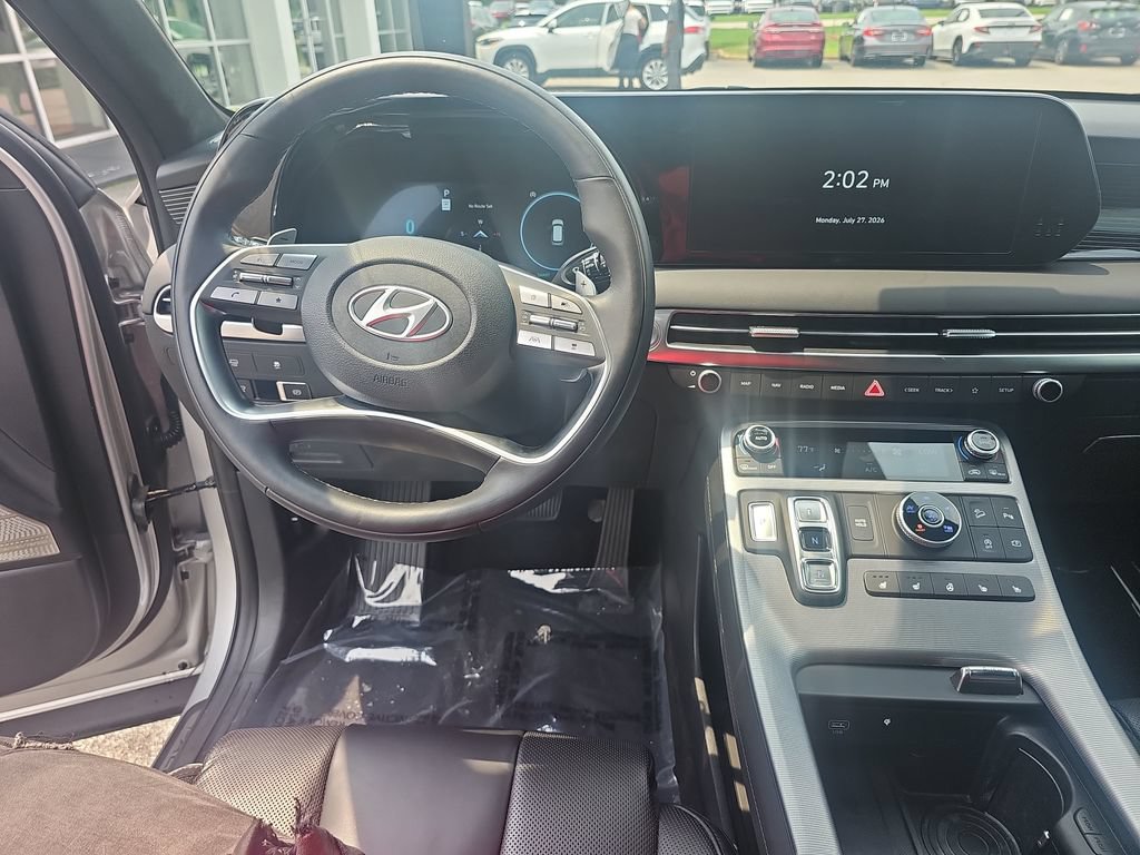 Used 2025 Hyundai Palisade Calligraphy AWD/4WD image 17