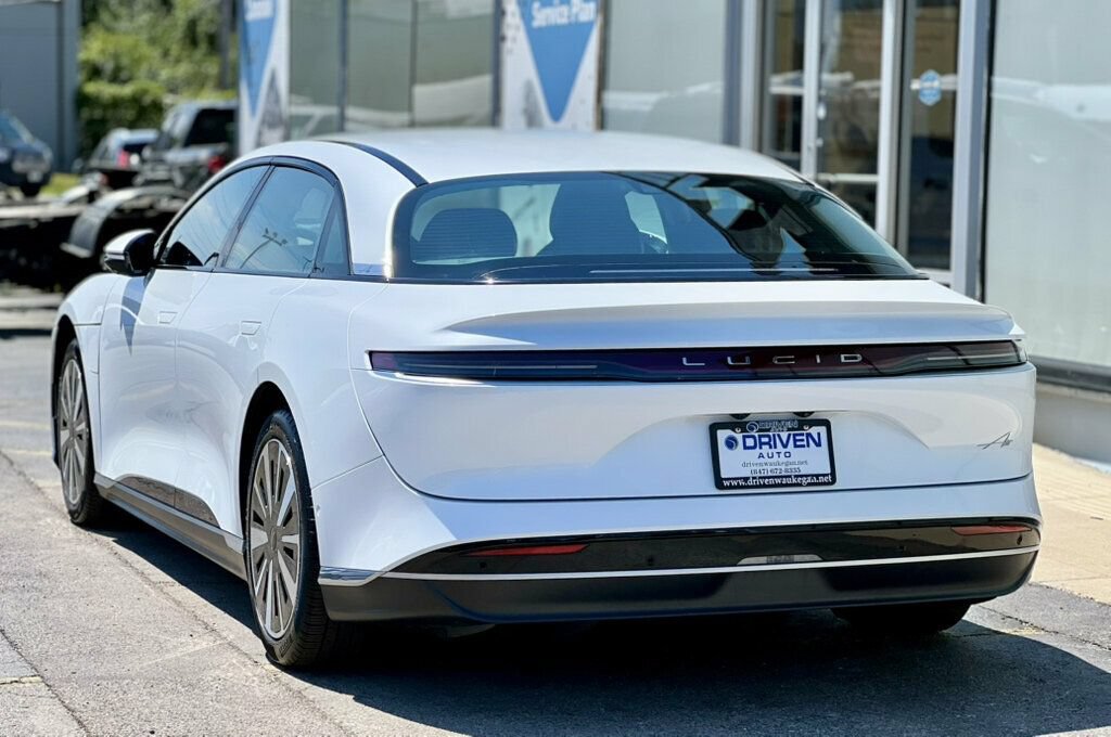 Used 2025 Lucid Air Pure RWD image 40