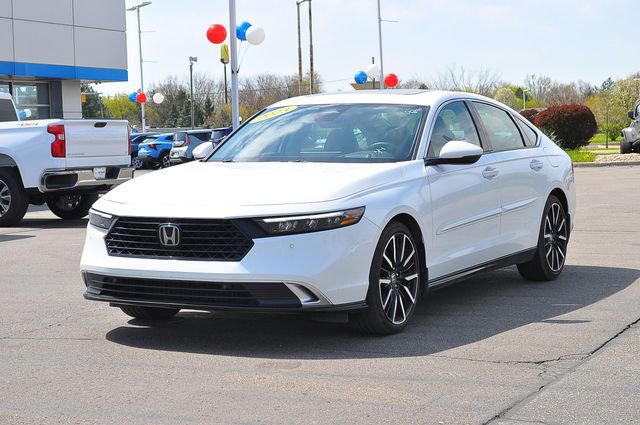 Used 2023 Honda Accord Touring image 7