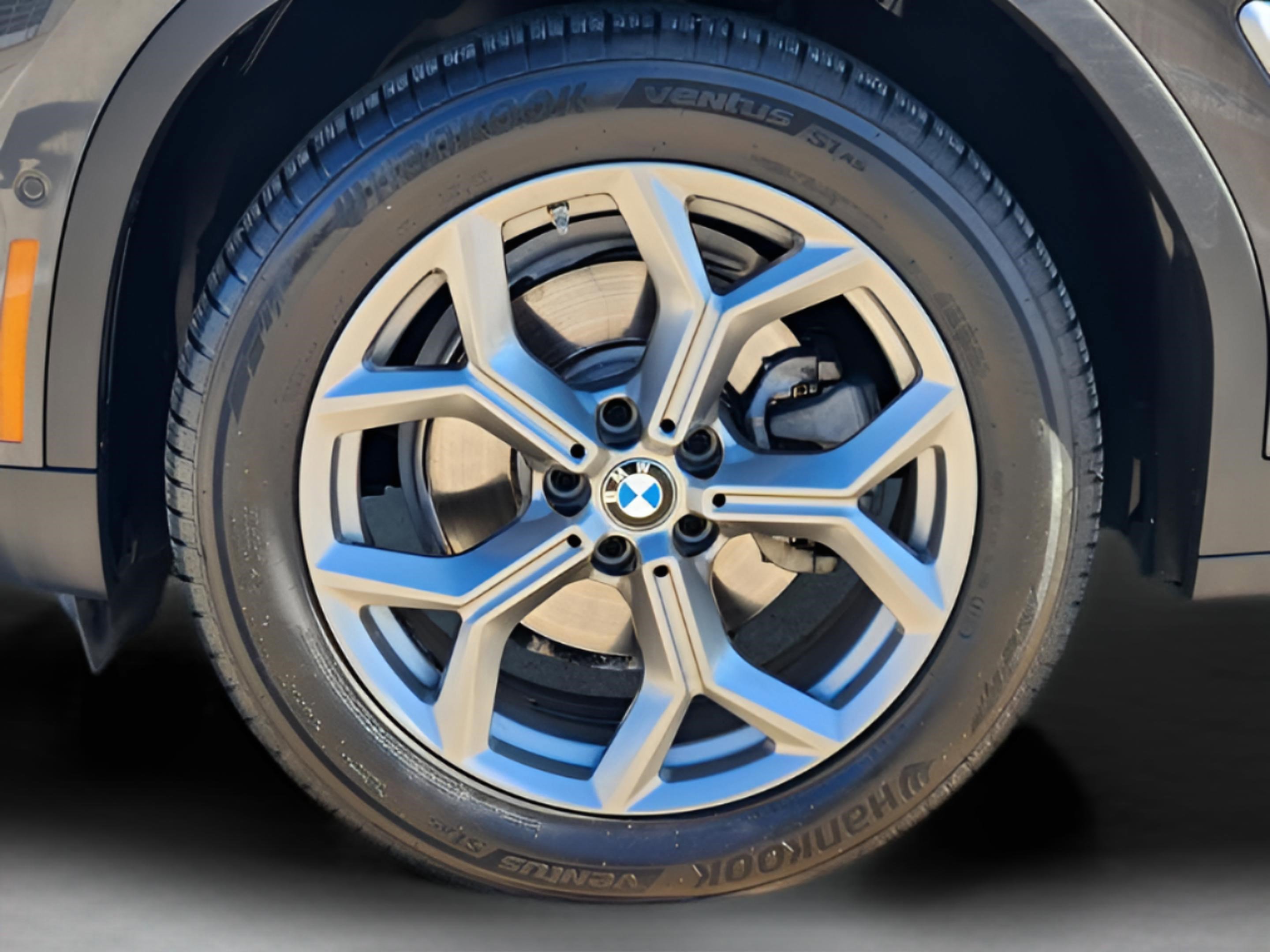 Used 2024 BMW X3 xDrive30i w/ Convenience Package image 44