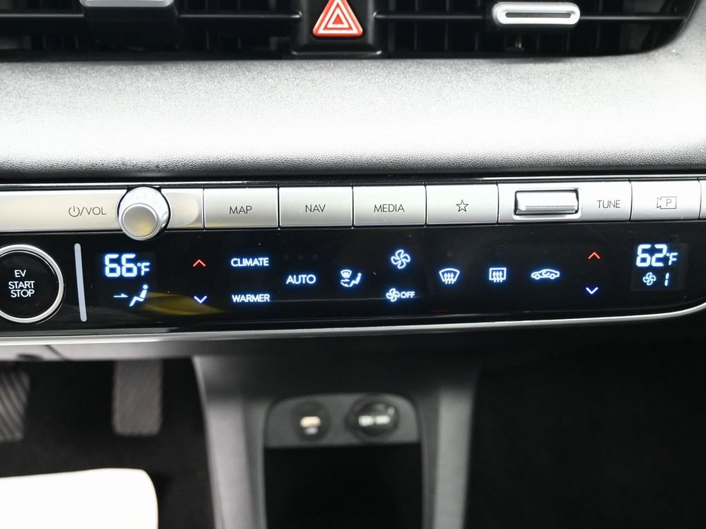 Used 2024 Hyundai Ioniq 5 Limited image 32