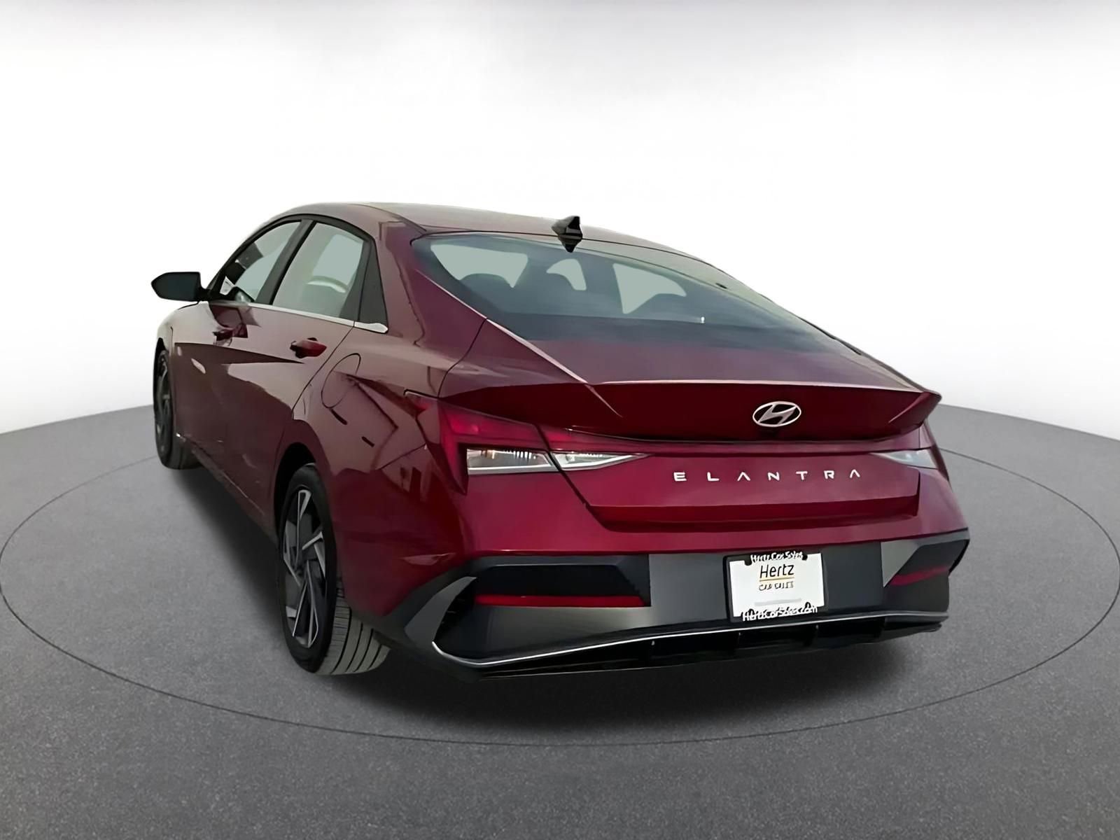 Used 2025 Hyundai Elantra SEL image 10