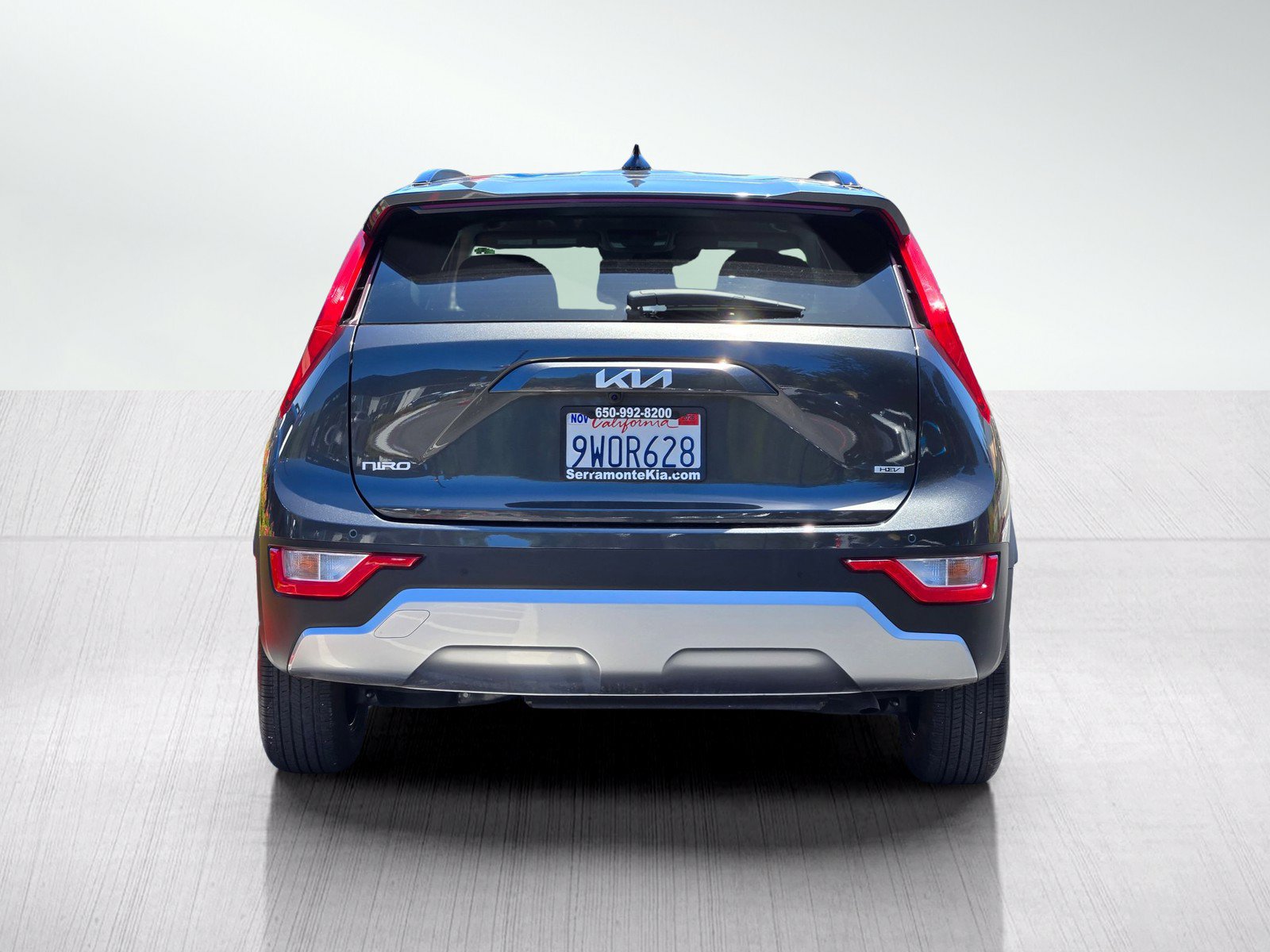 Used 2025 Kia Niro EX FWD image 5