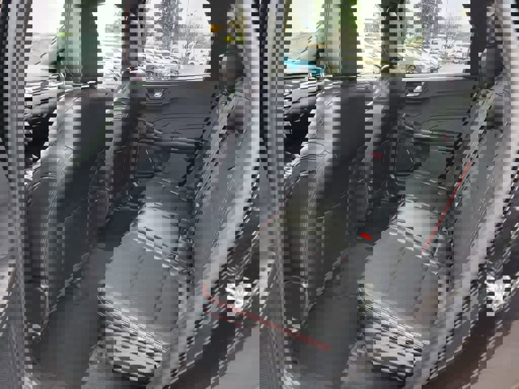 Used 2025 Ford Escape ST-Line image 12