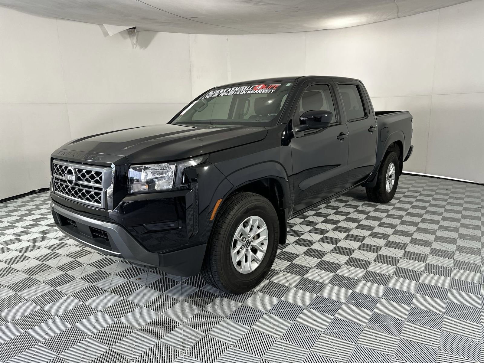 Used 2024 Nissan Frontier SV w/ Technology Package image 4