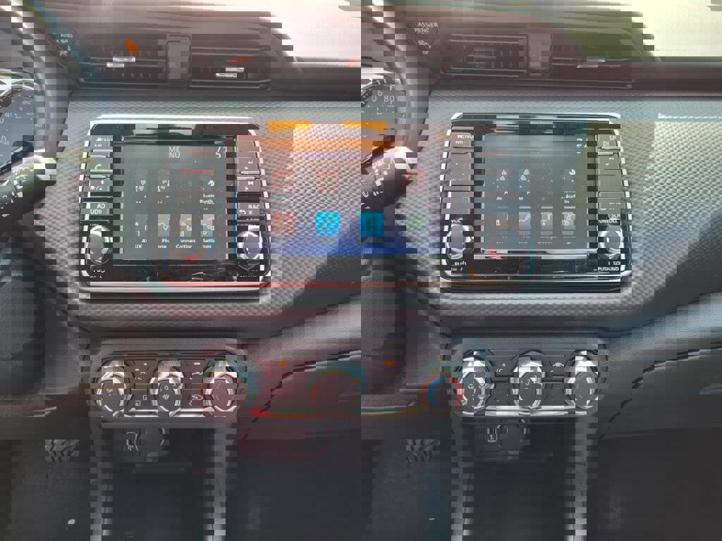 New 2025 Nissan Kicks Play S image 9