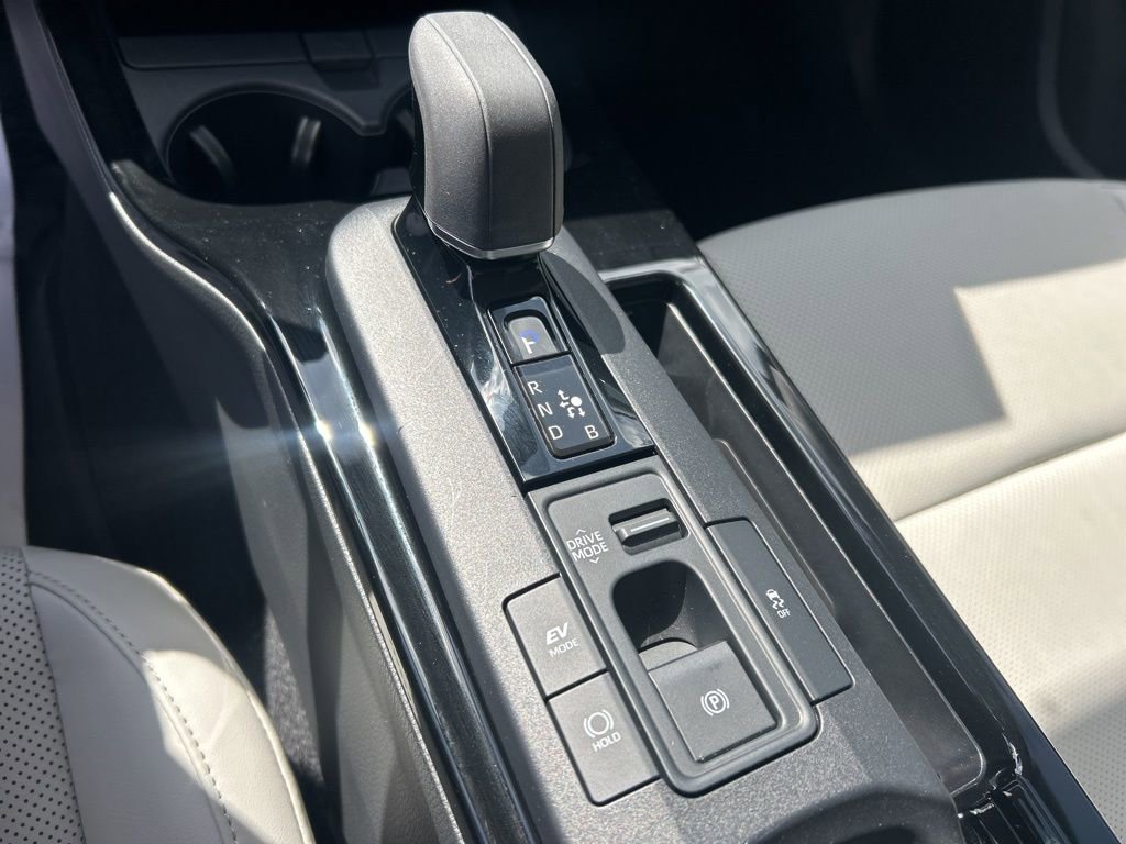 Used 2024 Toyota Prius XLE image 10