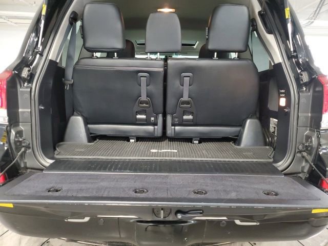 Used 2015 Lexus LX 570 4WD image 8