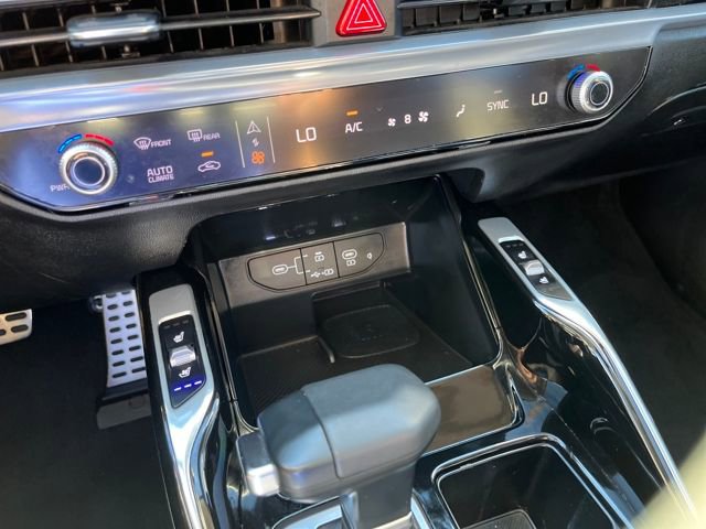 Used 2024 Kia Sorento SX image 36