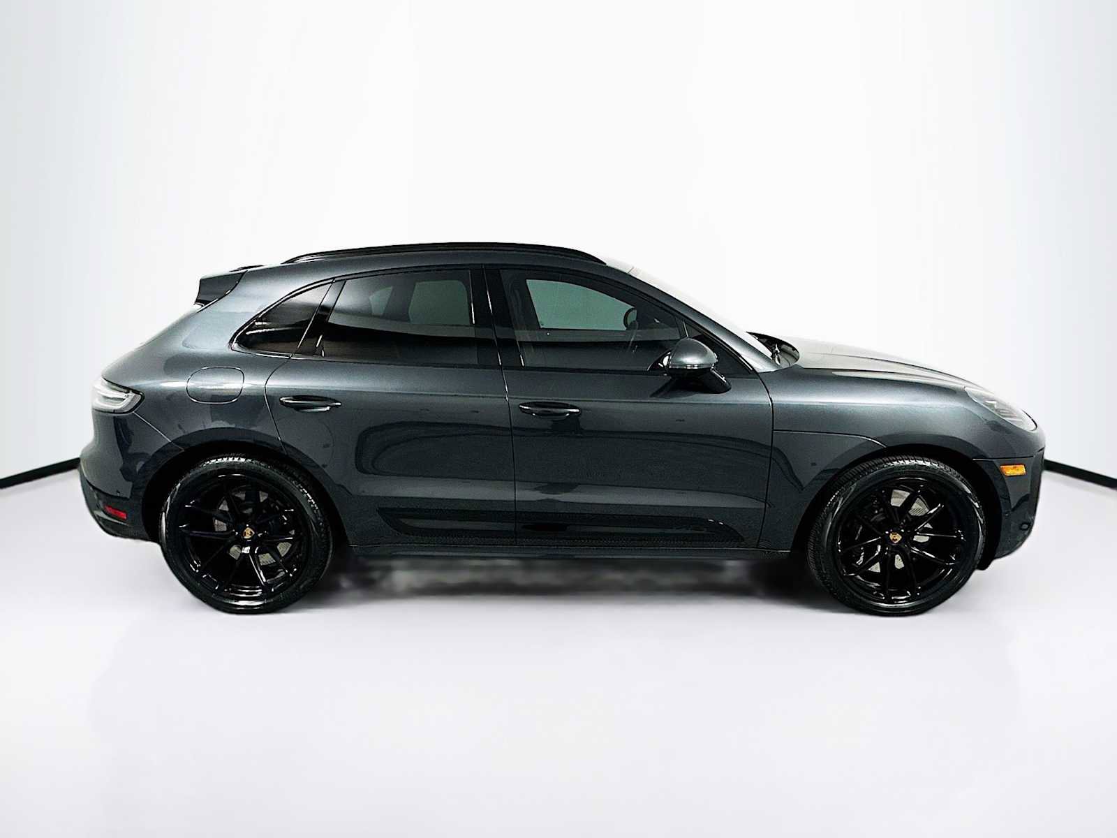 Certified 2024 Porsche Macan GTS image 8