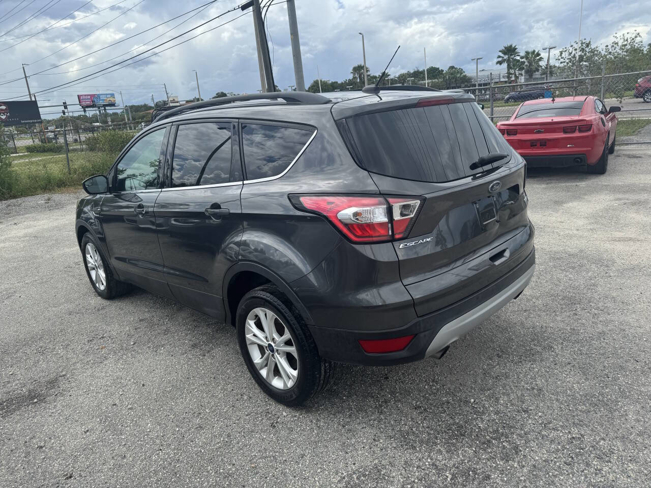 Used 2018 Ford Escape SE image 12