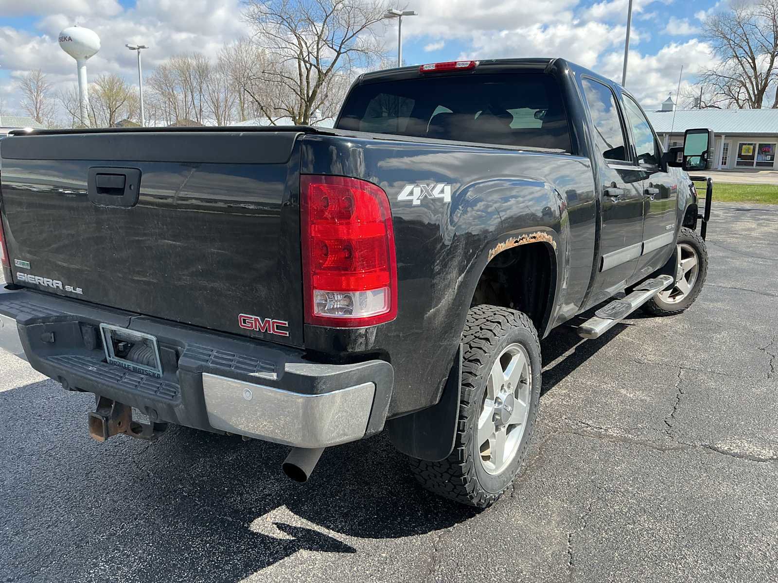 Used 2012 GMC Sierra 2500 SLE w/ SLE Preferred Package image 4
