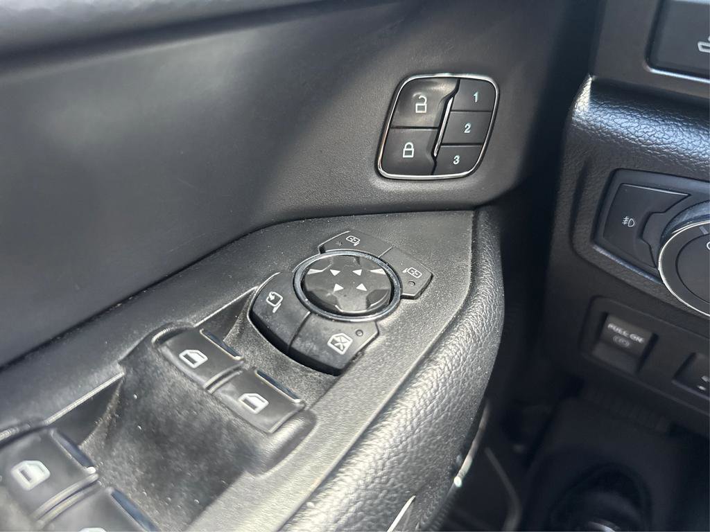 Used 2021 Ford Expedition Max Limited image 33