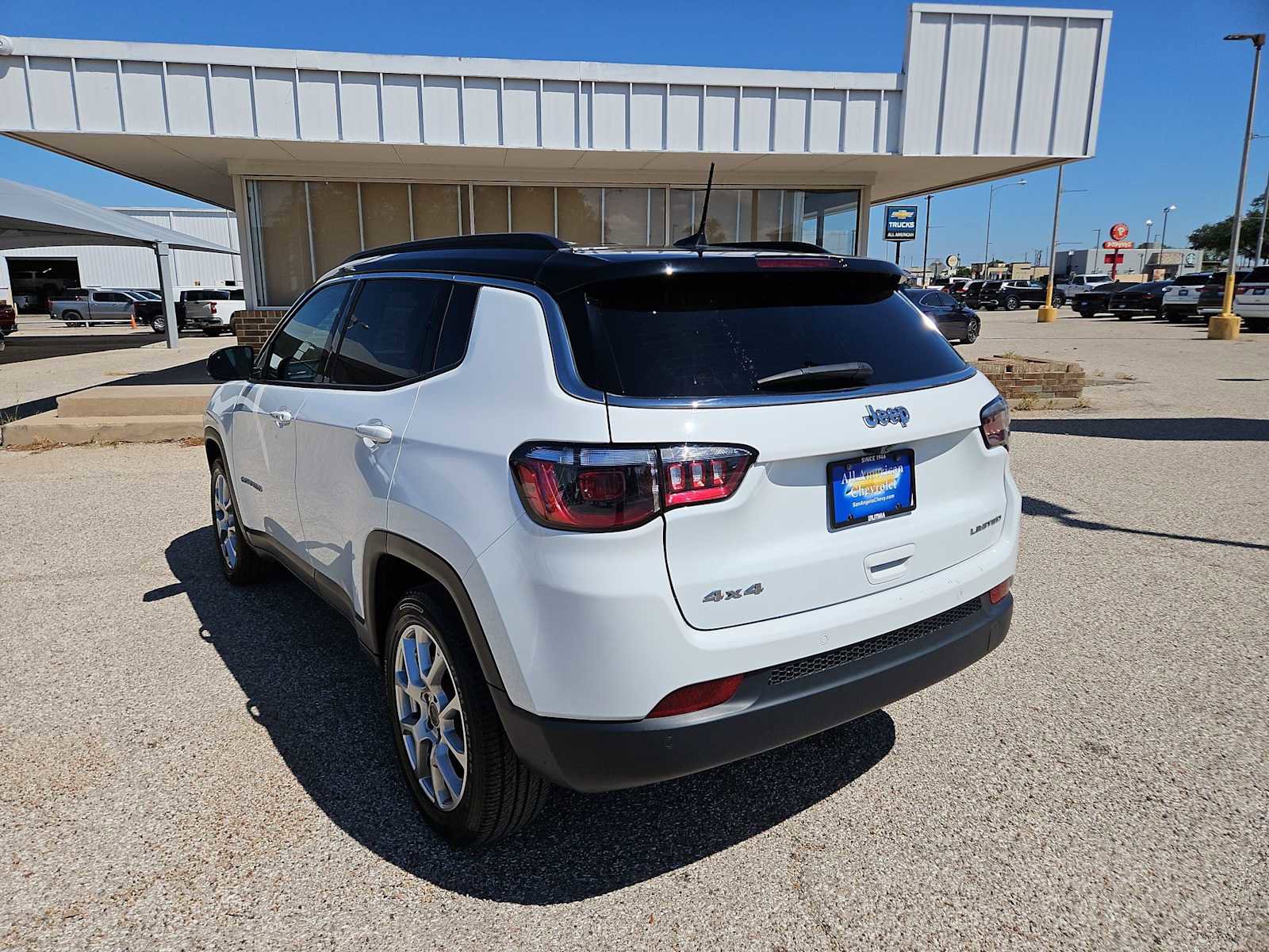 Used 2025 Jeep Compass Limited AWD/4WD image 6