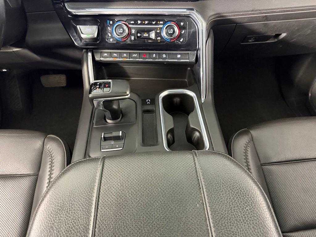 Used 2024 GMC Sierra 1500 Denali AWD/4WD image 18