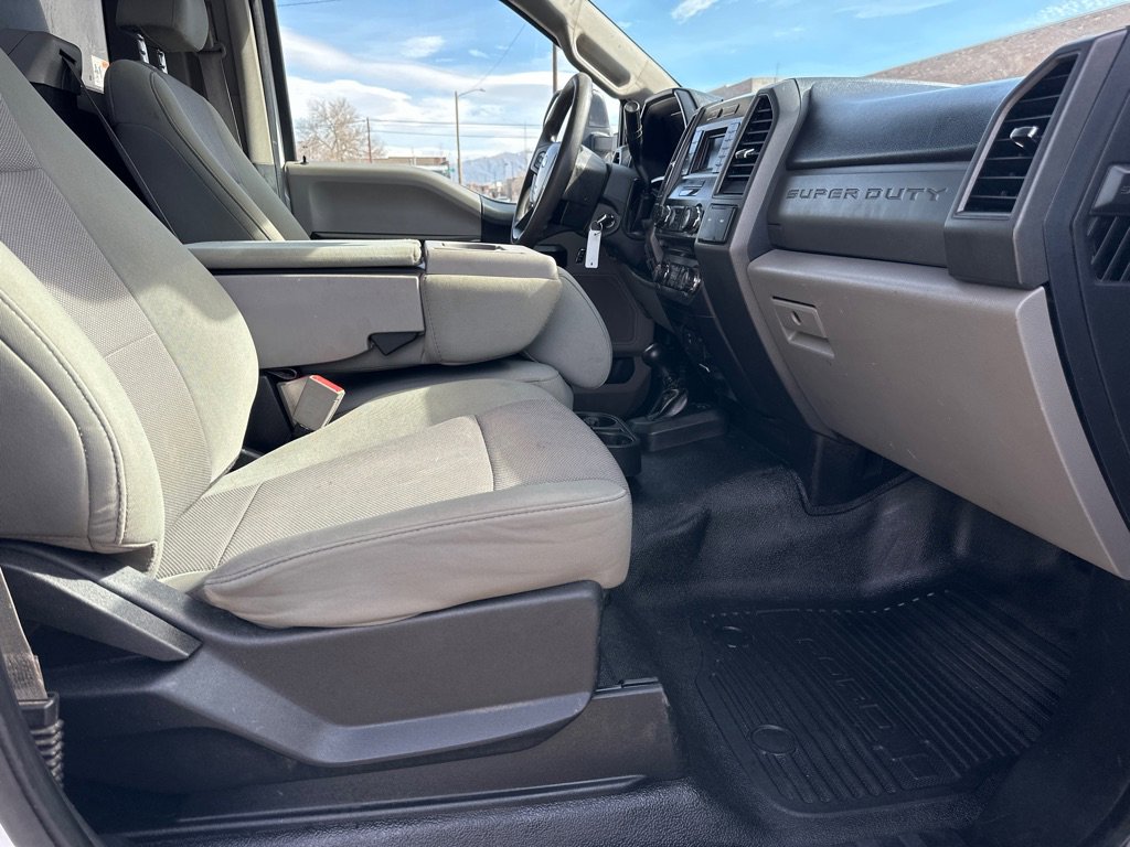 Used 2018 Ford F450 XL w/ Power Equipment Group image 9