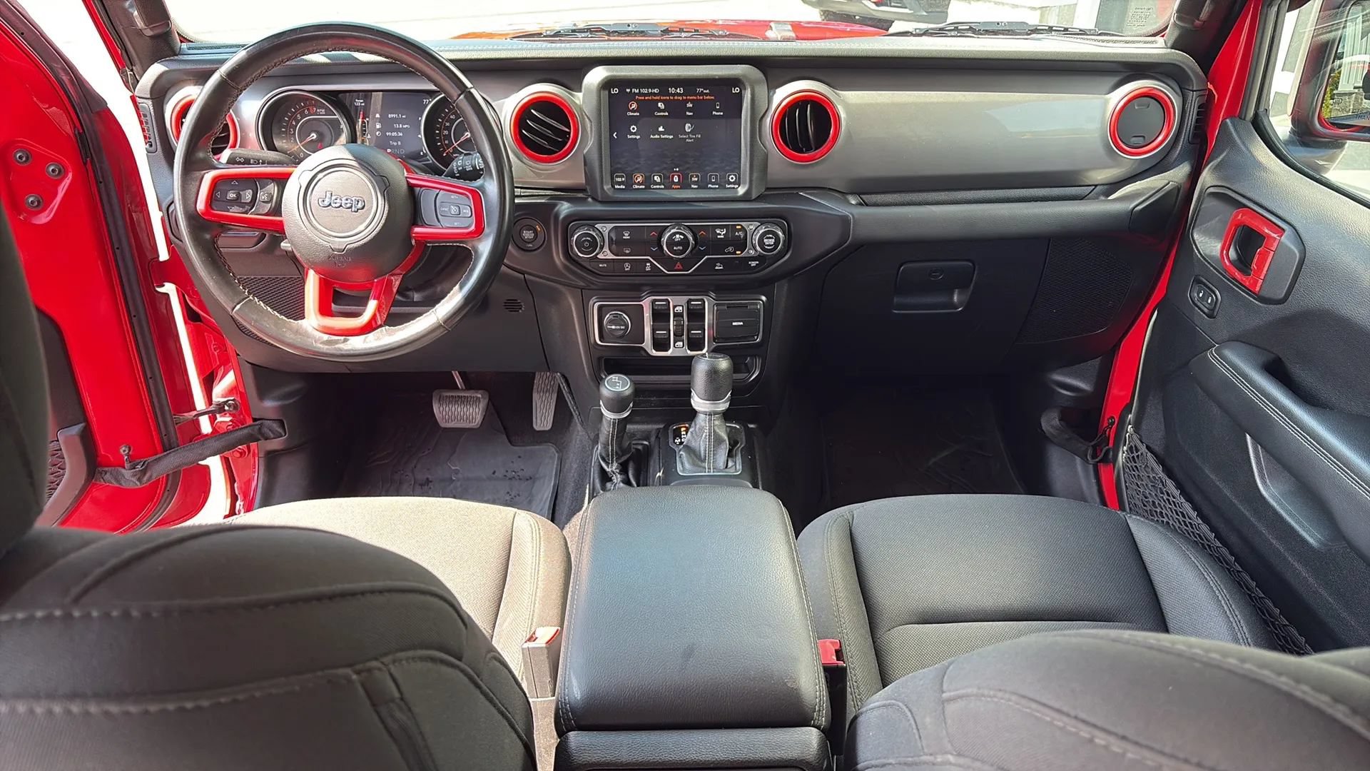 Used 2021 Jeep Wrangler Unlimited Sahara w/ Uconnect 4C Nav & Sound Group AWD/4WD image 12