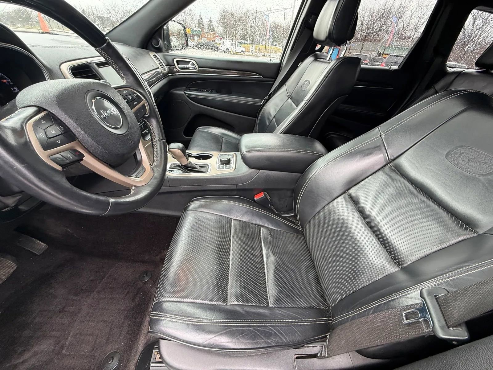 Used 2017 Jeep Grand Cherokee Overland image 15