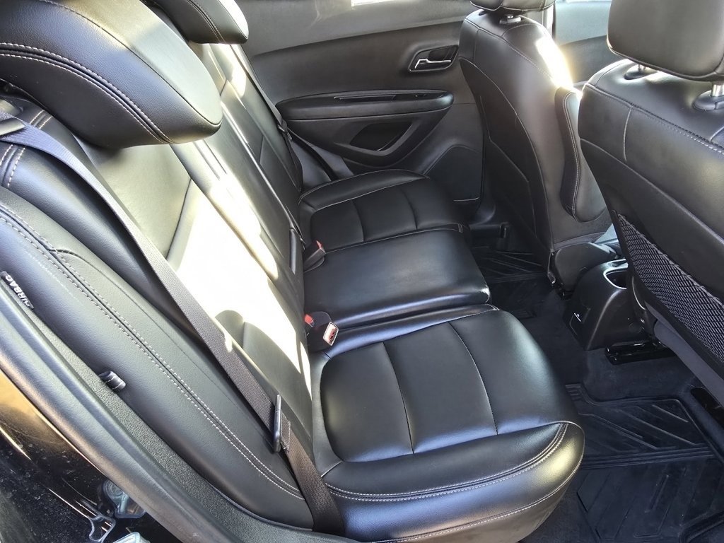 Used 2020 Chevrolet Trax Premier image 17