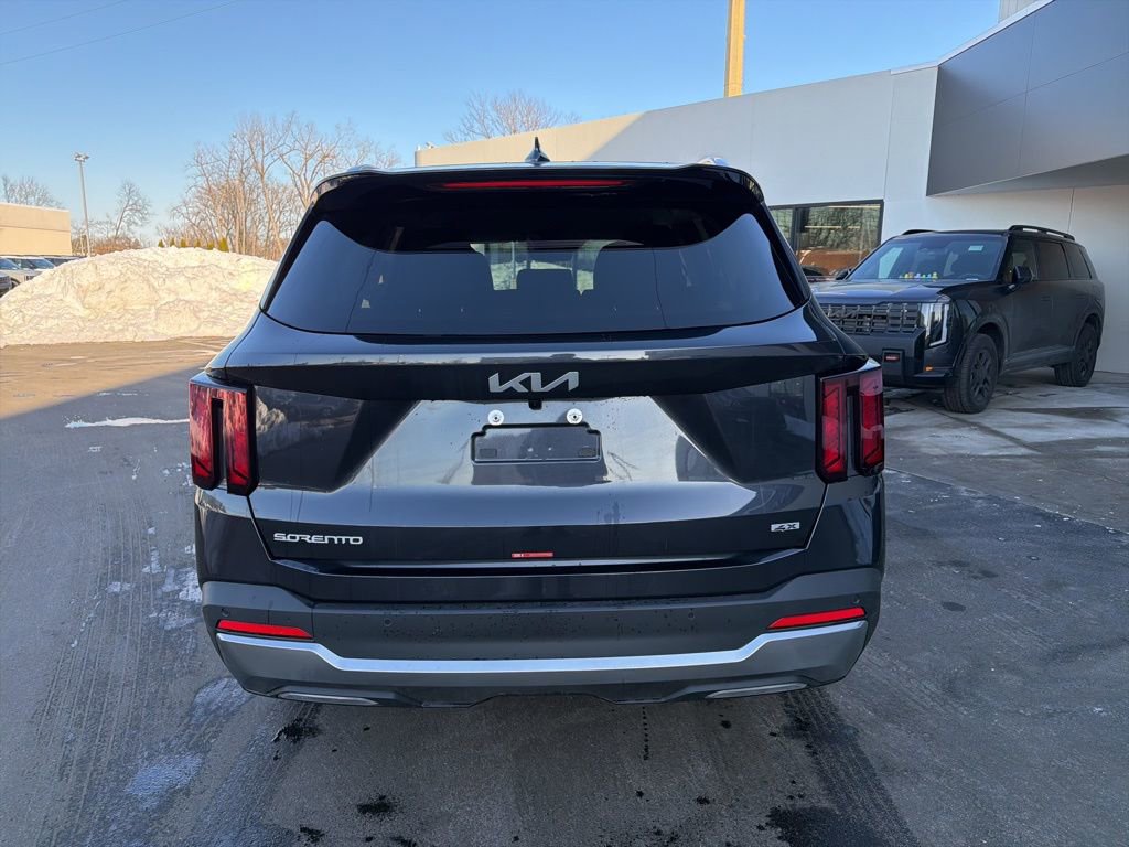 New 2026 Kia Sorento S image 7