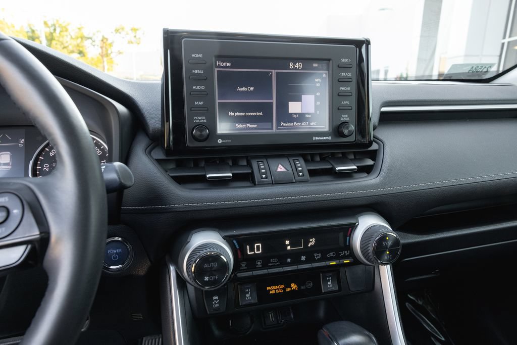 Used 2022 Toyota RAV4 XLE Premium AWD/4WD image 17