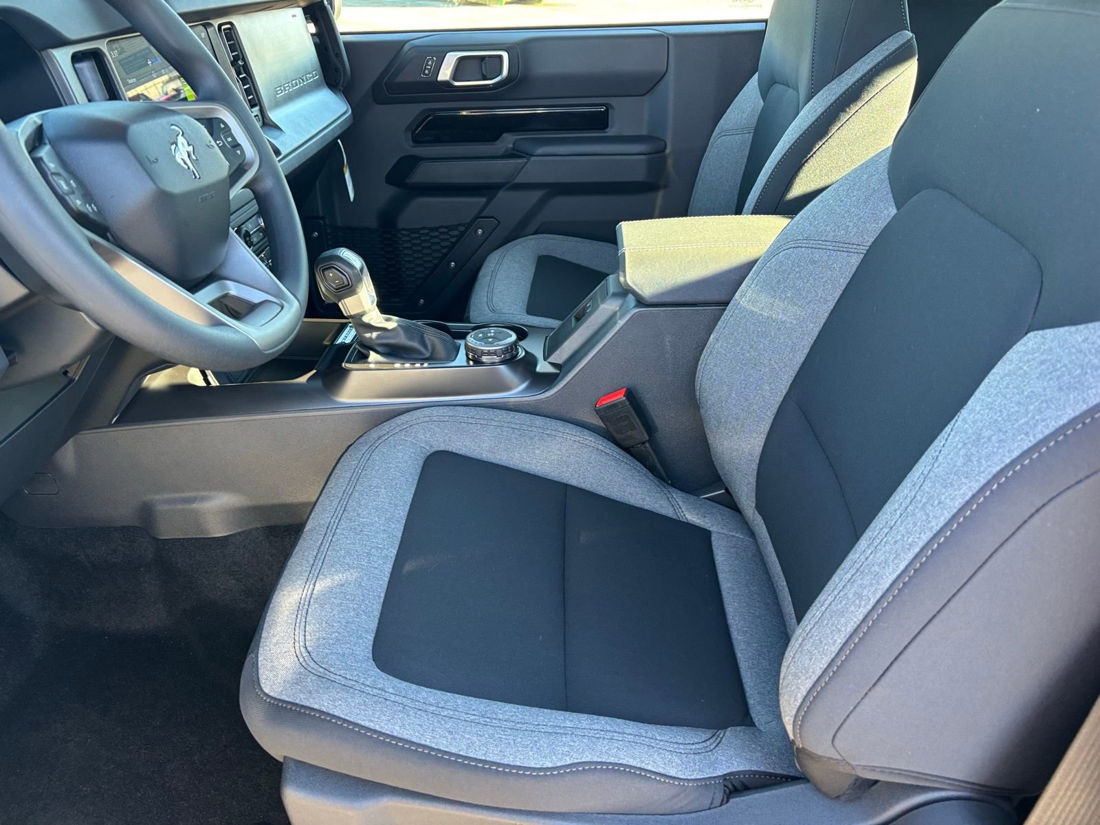 New 2025 Ford Bronco 2-Door AWD/4WD image 15