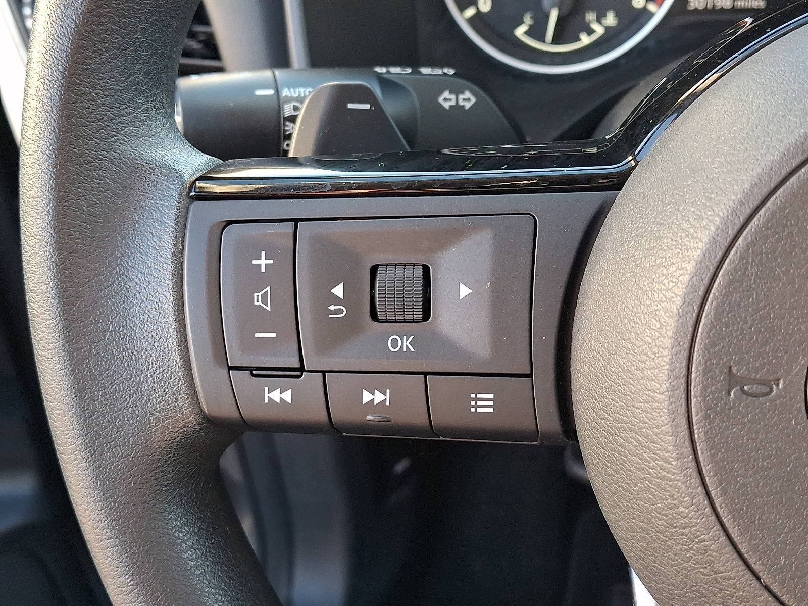 Used 2023 Nissan Rogue SV AWD/4WD image 21