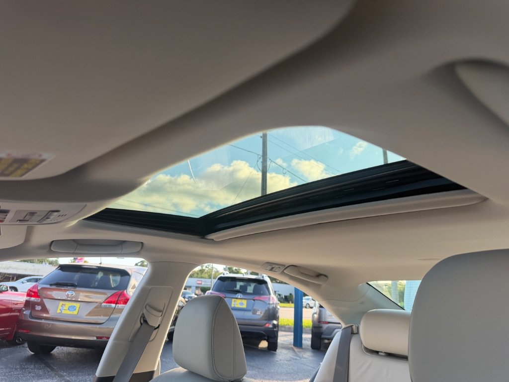 Used 2010 Lexus ES 350 w/ Preferred Accessory Package FWD image 31