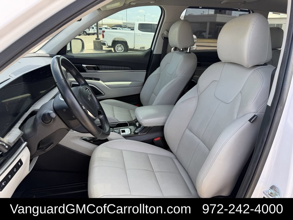 Used 2023 Kia Telluride EX w/ EX Captain's Chair Package FWD image 31