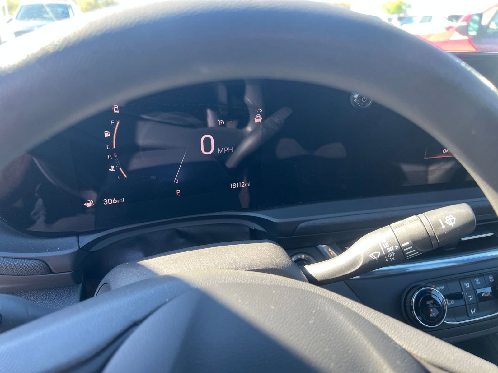 Used 2025 Buick Envista Preferred image 40