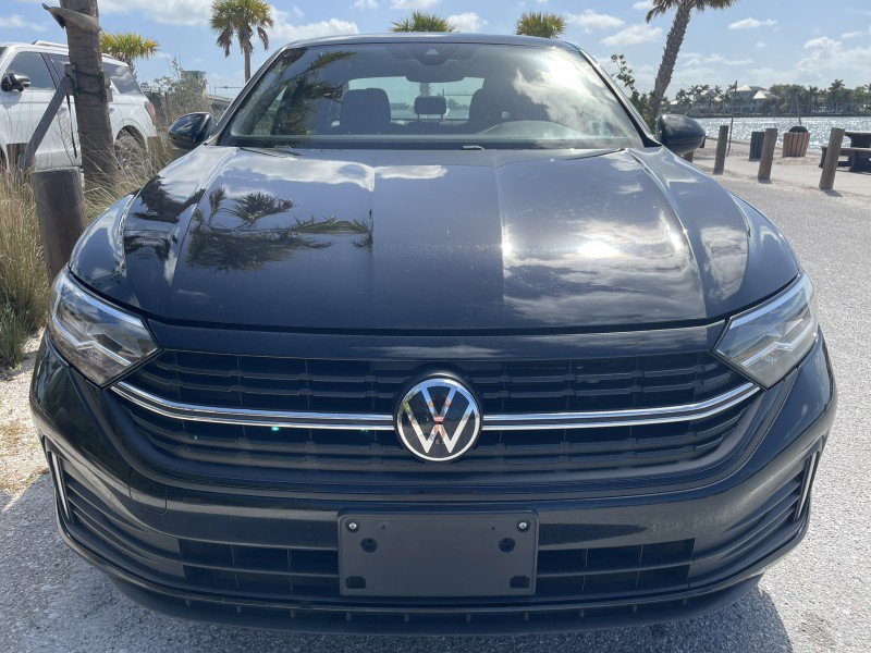 Used 2023 Volkswagen Jetta Sport image 4