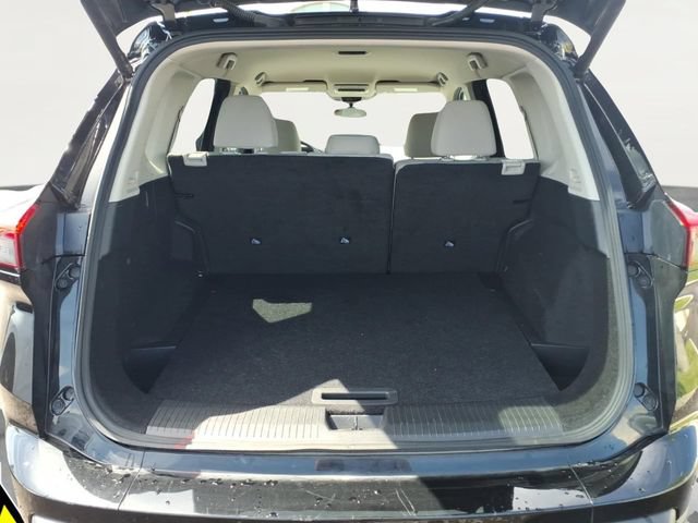 Used 2025 Nissan Rogue SV FWD image 20