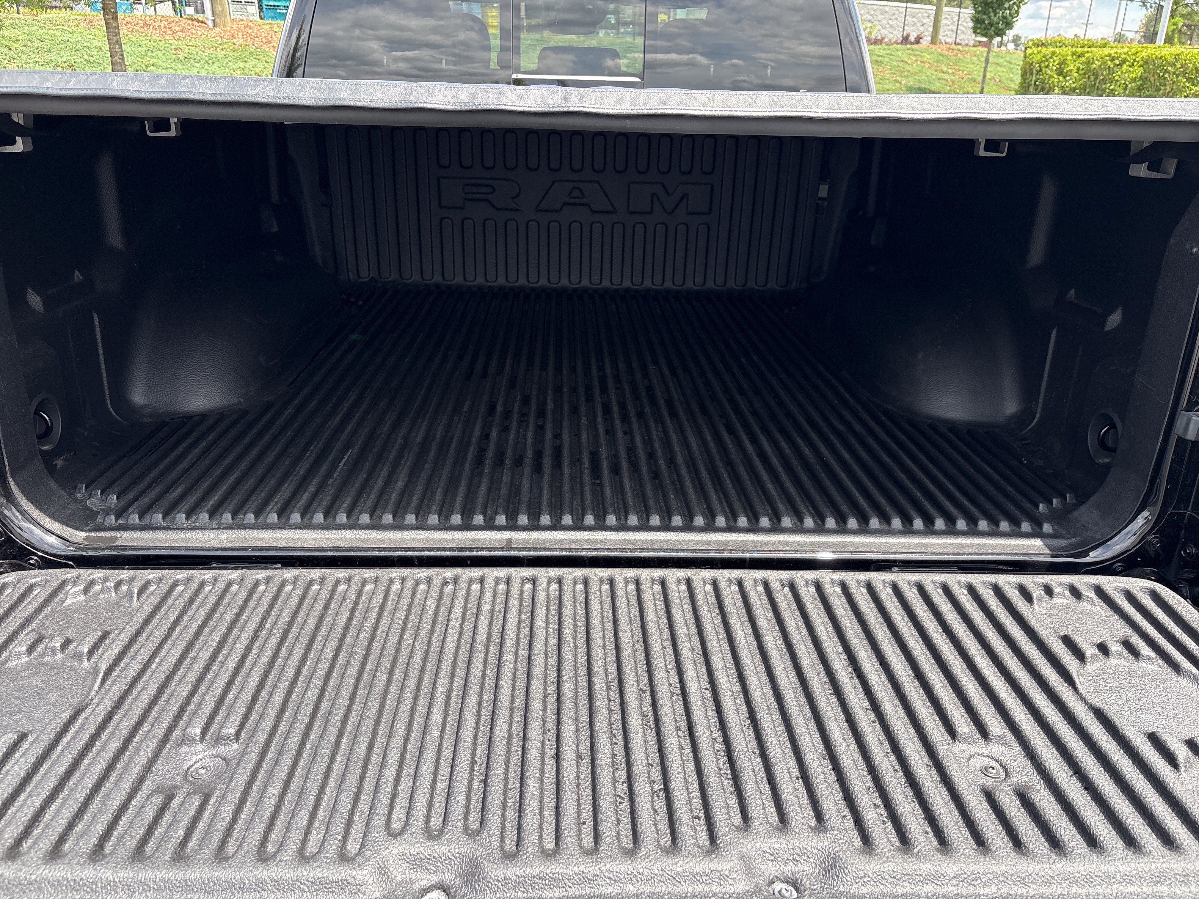 Certified 2022 RAM 1500 Laramie w/ Sport Appearance Package AWD/4WD image 34