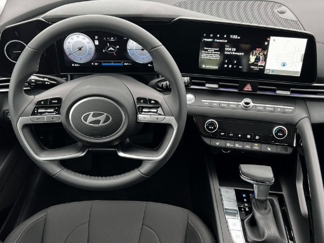 New 2025 Hyundai Elantra SEL FWD image 17