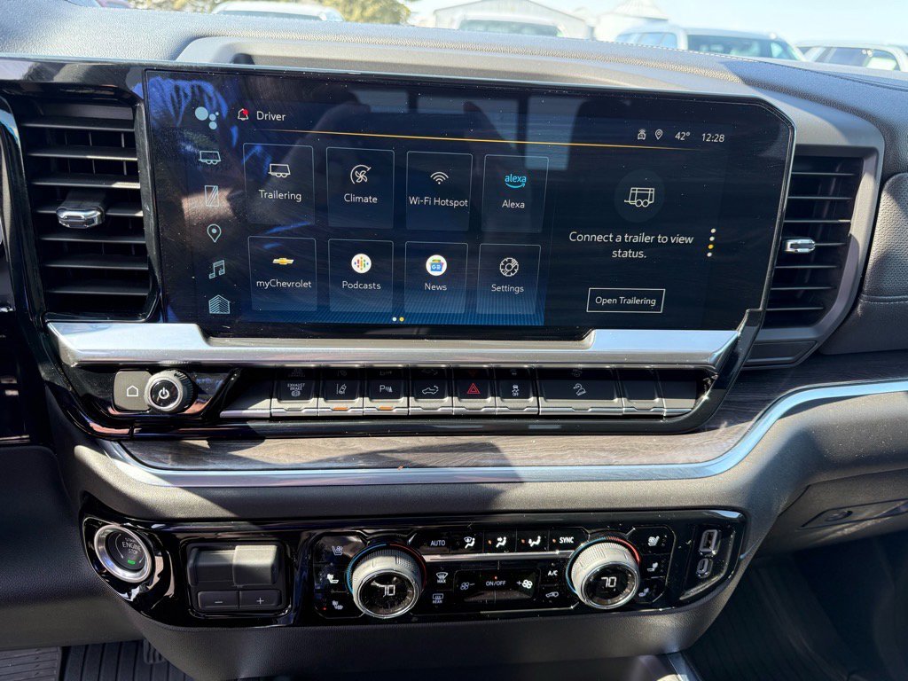 Used 2024 Chevrolet Silverado 3500 LTZ w/ LTZ Plus Package image 17