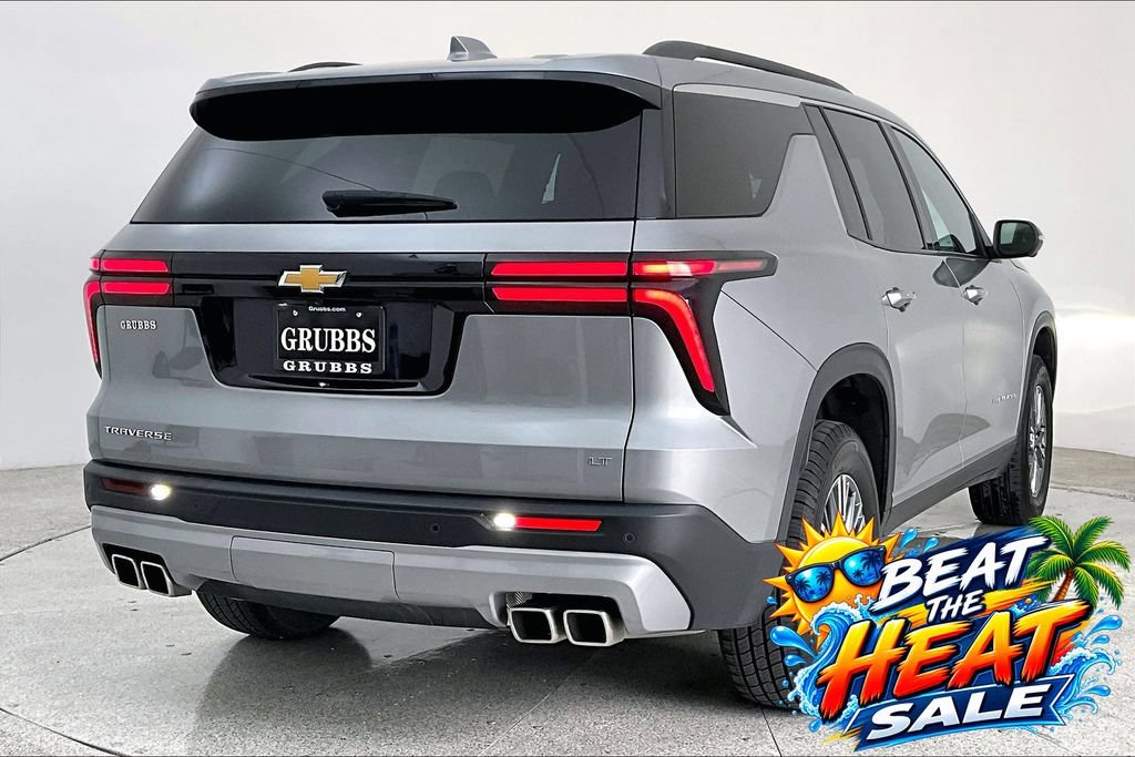 Used 2024 Chevrolet Traverse LT FWD image 14