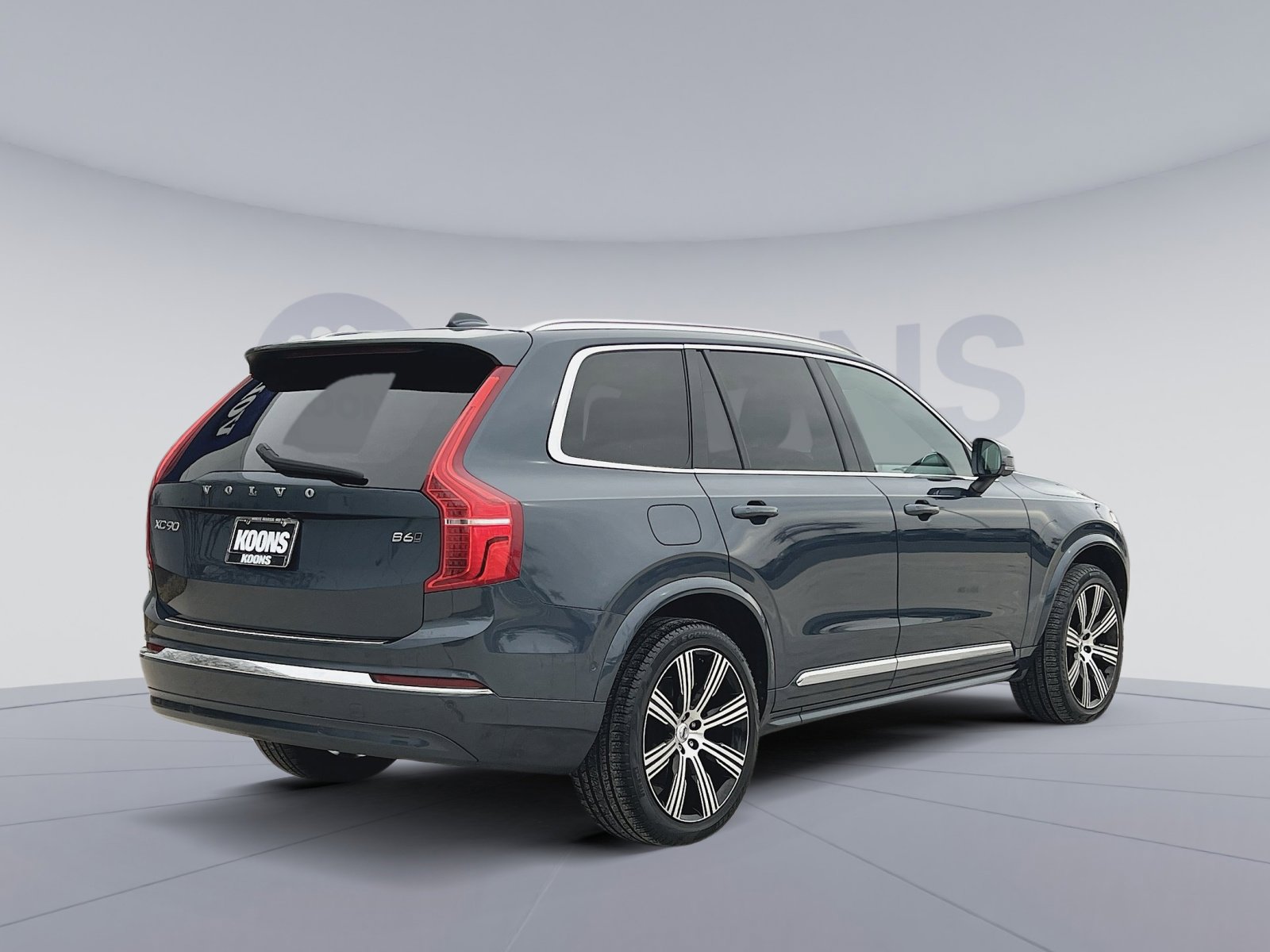 Used 2023 Volvo XC90 B6 Ultimate w/ Protection Package image 7