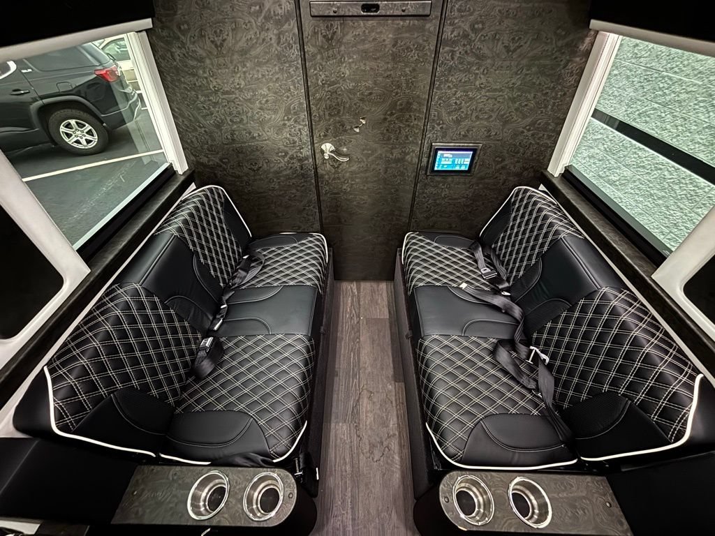 Used 2019 Mercedes-Benz Sprinter 170 w/ Driver Convenience Package image 40