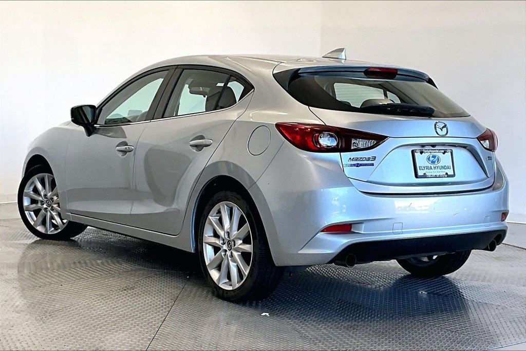 Used 2017 MAZDA MAZDA3 Grand Touring FWD image 12
