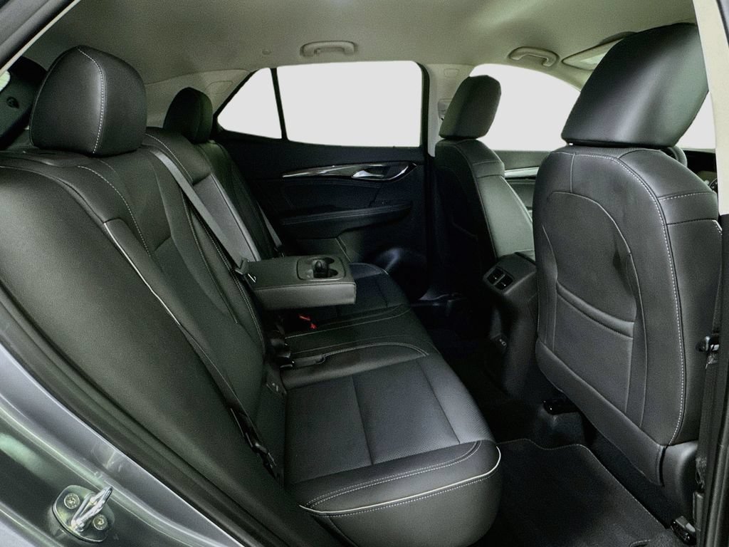 Used 2022 Buick Envision Essence w/ Technology Package I AWD/4WD image 28