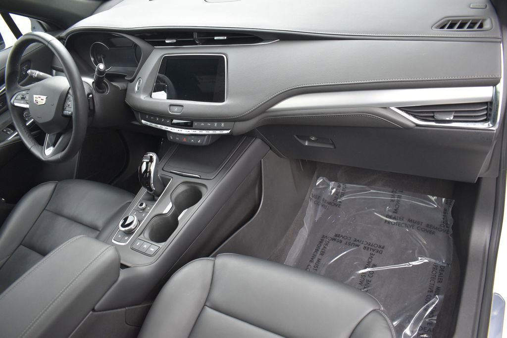 Used 2023 Cadillac XT4 Premium Luxury w/ Cold Weather Package AWD/4WD image 31