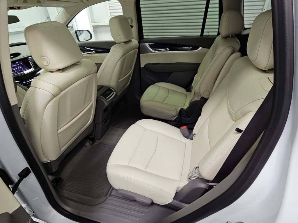 Used 2024 Cadillac XT6 Premium Luxury AWD/4WD image 34